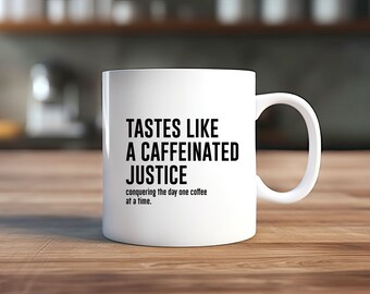 Lustige Becher für Rechtsanwälte, Koffeinhaltige Gerechtigkeit, Geschenk für Rechtsanwälte, Abschlussfeier der Jurafakultät, Spruch, Jurist, Jura, Jura, Jura, Jura, Jura, Jura, Spruch, Jura, Jura, Jura, Jura, Jura, Jura, Jura, Jura, Spruch, Jura, Jura, Jura, Jura, Jura, Jura, Jura, Jura, Jura, Jura, Jura, Jura, Jura, Jura, Jura, Jura