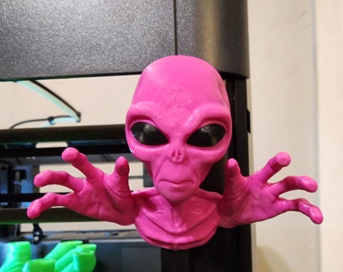Alien Fridge Magnet - 3D Printed Cosmic Companion for Your Magnetic ...