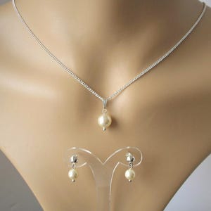 Simple Pearl Drop Necklace and Earrings Jewellery Set