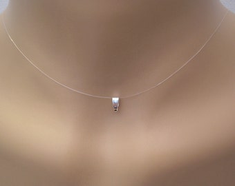 Collier invisible transparent simple avec une petite bélière pour attacher votre propre pendentif pour un effet d'illusion flottant