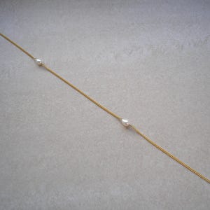 Very Dainty Teardrop Pearl Clip On Backdrop Attachment for a Necklace, Bridal Backdrop for Low Back or Backless Dress Ivory Cream / Gold
