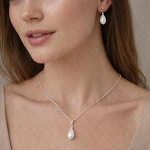Pearl Drop Necklace & Earrings Jewelry Set for Women Brides Bridesmaid, Teardrop Pearls on Silver Gold or Rose Gold Chain Stud Drop Earrings