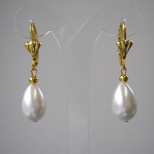Pearl Teardrop Leverback Earrings for Women Brides Bridesmaids, Pearl Drop Earrings on Silver Gold or Rose Gold Lever Backs