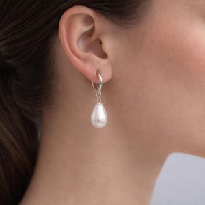 Simple Teardrop Pearl Earrings, Classic Pearl Drop Dangle Earrings for Her on Silver Gold or Rose Gold Hooks Hoops Studs or Clip-ons