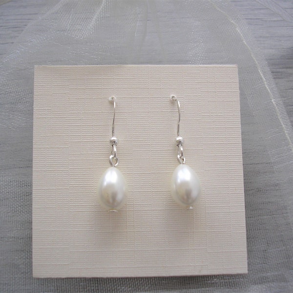 Simple Teardrop Pearl Earrings Women & Girls, Bridal Bridesmaid Wedding, Ivory or White on Silver Gold or Rose Gold Hooks Studs or Clip-ons