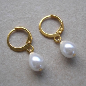 Dainty Single Teardrop Pearl Earrings for Women Girls Brides Bridesmaid, Handmade Ivory or White Pearls on Silver Gold or Rose Gold fittings