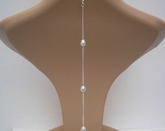 Dainty Teardrop Pearl Clip On Backdrop Attachment for a Necklace, Bridal Backdrop for Low Back or Backless Dress
