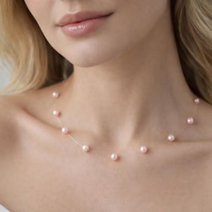 Collier de perles flottantes roses bébé, ras de cou féminin délicat avec perles pour femme dames mariées cadeau de demoiselle d'honneur bal de finissants de mariage, perle rose flottante