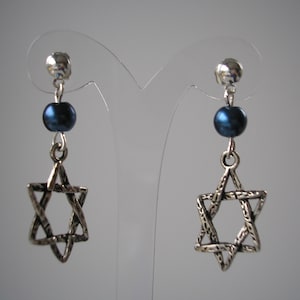 Silver Star of David Earrings, Jewish Star Earrings, Choose Pearl Colour and Hooks Studs or Clip on fitting