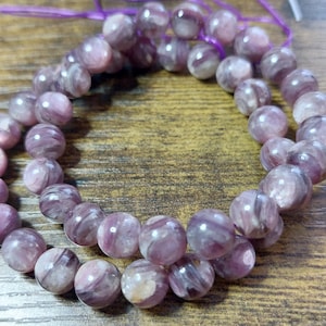 Lepidolite/ purple mica bracelet 8mm beads