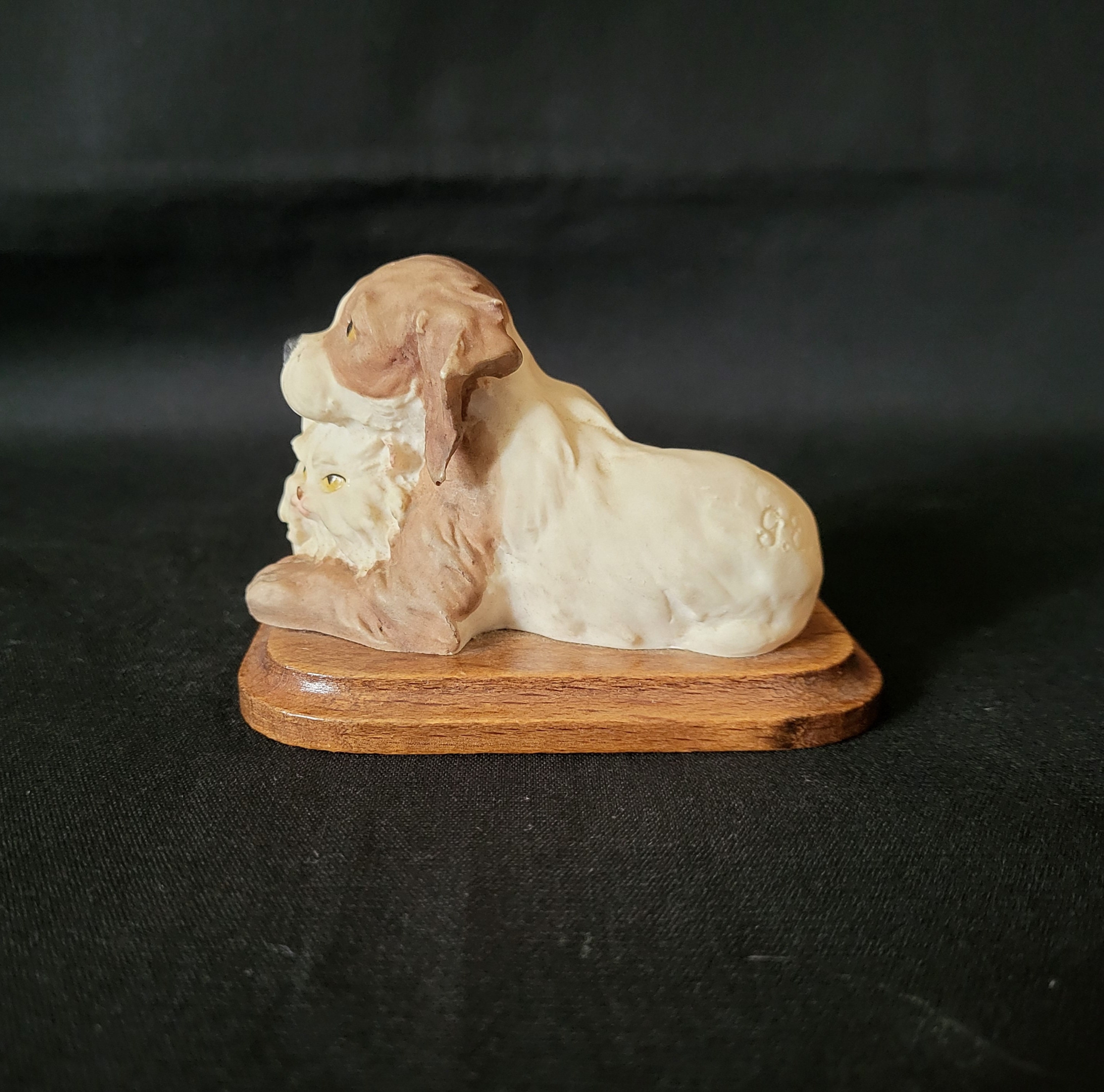 Vintage 1986 Giuseppe Armani Fine Porcelain Cat Dog Sculpture