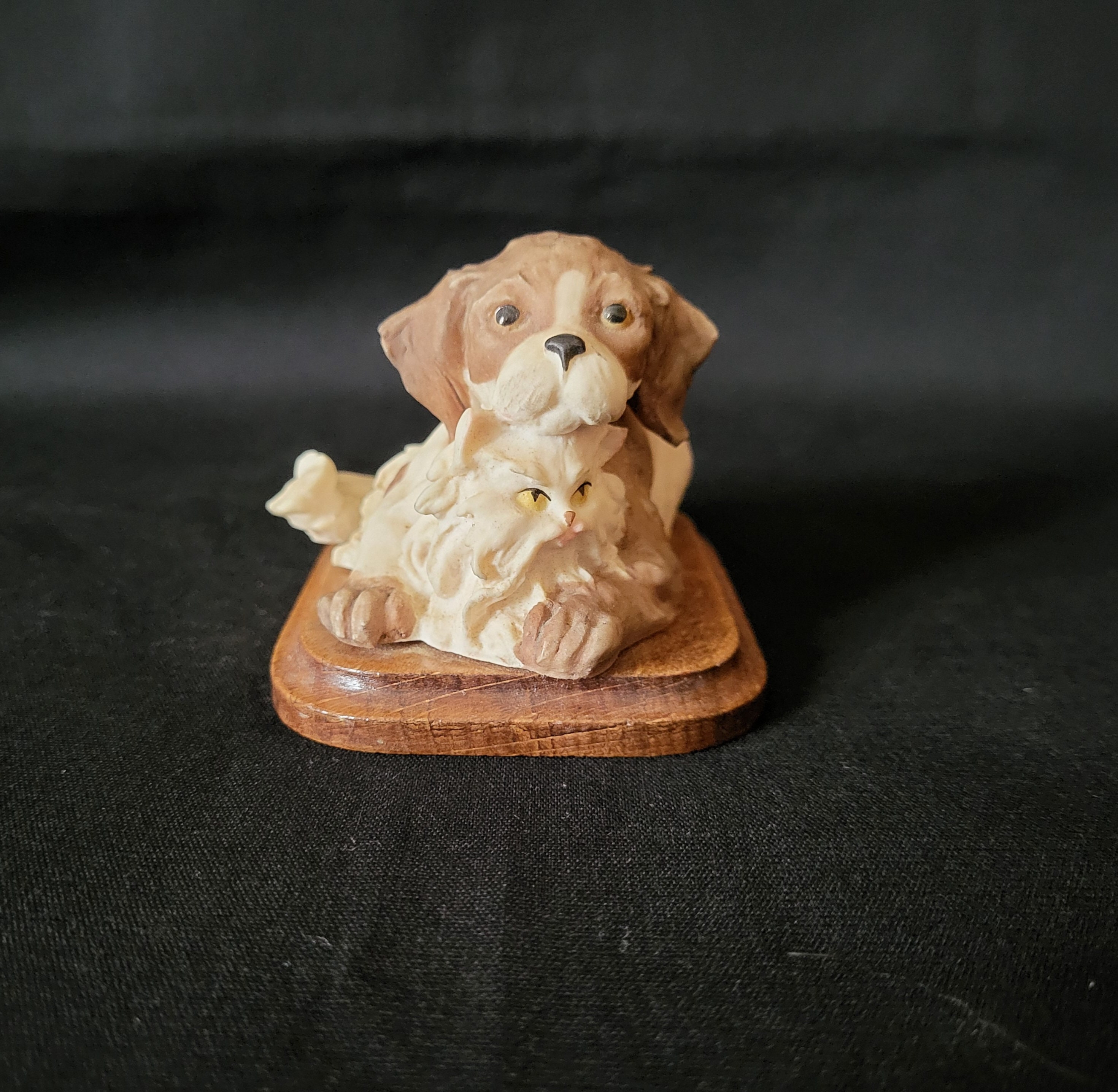 ジュゼッペ アルマーニ　イタリア「貴婦人と犬」アールデコ風　陶器人形　置物 ジュゼッペ アルマーニ イタリア「貴婦人と犬」アールデコ風