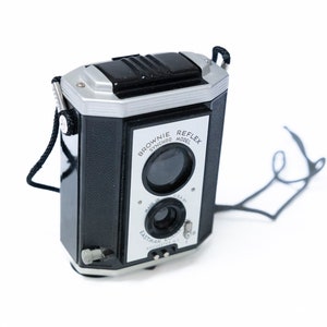 Kodak Brownie Reflex Synchro Model 127mm Film Camera