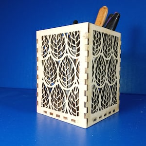 Leaf pen holder, Decorative pen holder, office tidy,laser cut,svg files,forest,home school,caddy,arts and craft storage,work from home