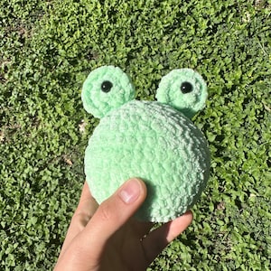 Frog Stress Ball Crochet Pattern, Frog Amigurumi Plush Pattern, DIY Frog Gift