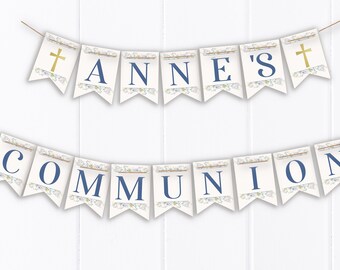 Pode incluir: Uma faixa branca e azul com as palavras "Anne's Communion" em letras azuis. A faixa tem um design floral e cruzes douradas em cada extremidade.