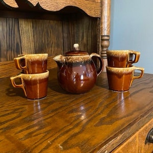 Vintage Hull Pottery Brown Drip Glaze Teapot with 4 Cups Mugs
