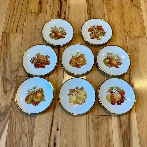 Vintage Bareuther Waldsassen Fruit and Nut Plates- Set of 8