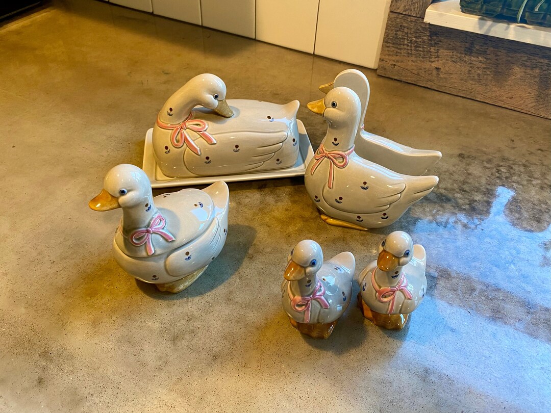 Vintage Otagiri Japan Dinnerware Duck With Pink Ribbon Butter Dish