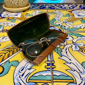 Antique 12K Gold Filled Shuron Rimless Octagonal Eyeglasses with Etched Gold Wiring and Vintage Case