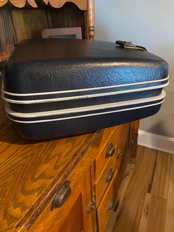 Vintage Navy Blue Samsonite Hard Shell Suitcase- … - image 5