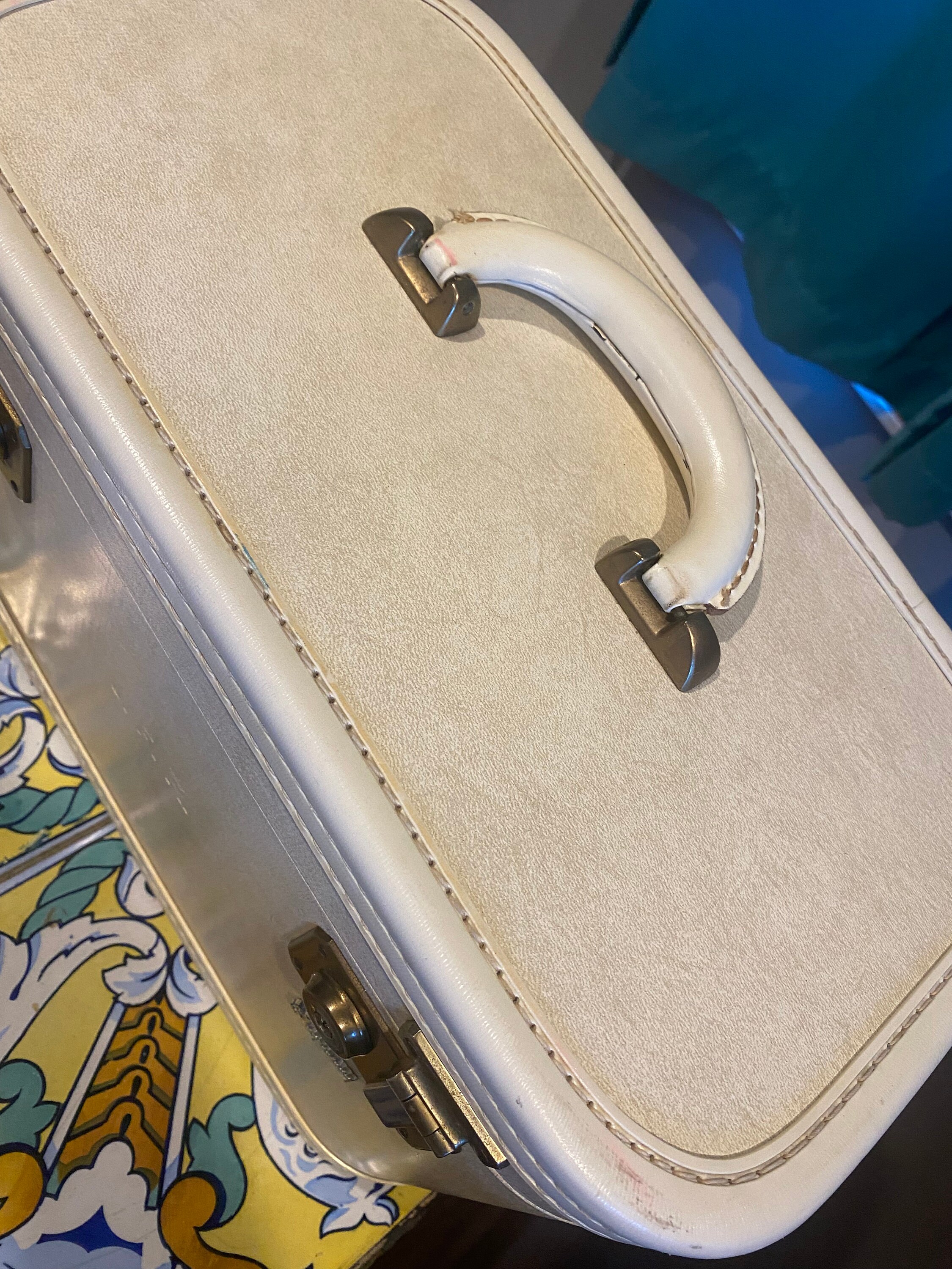 Large Vintage Skyway Train Case Travel Case Cosmetic Case Etsy