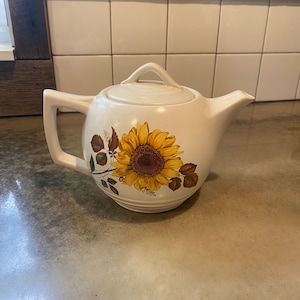 Vintage McCoy Pottery Sunflower Teapot # 140