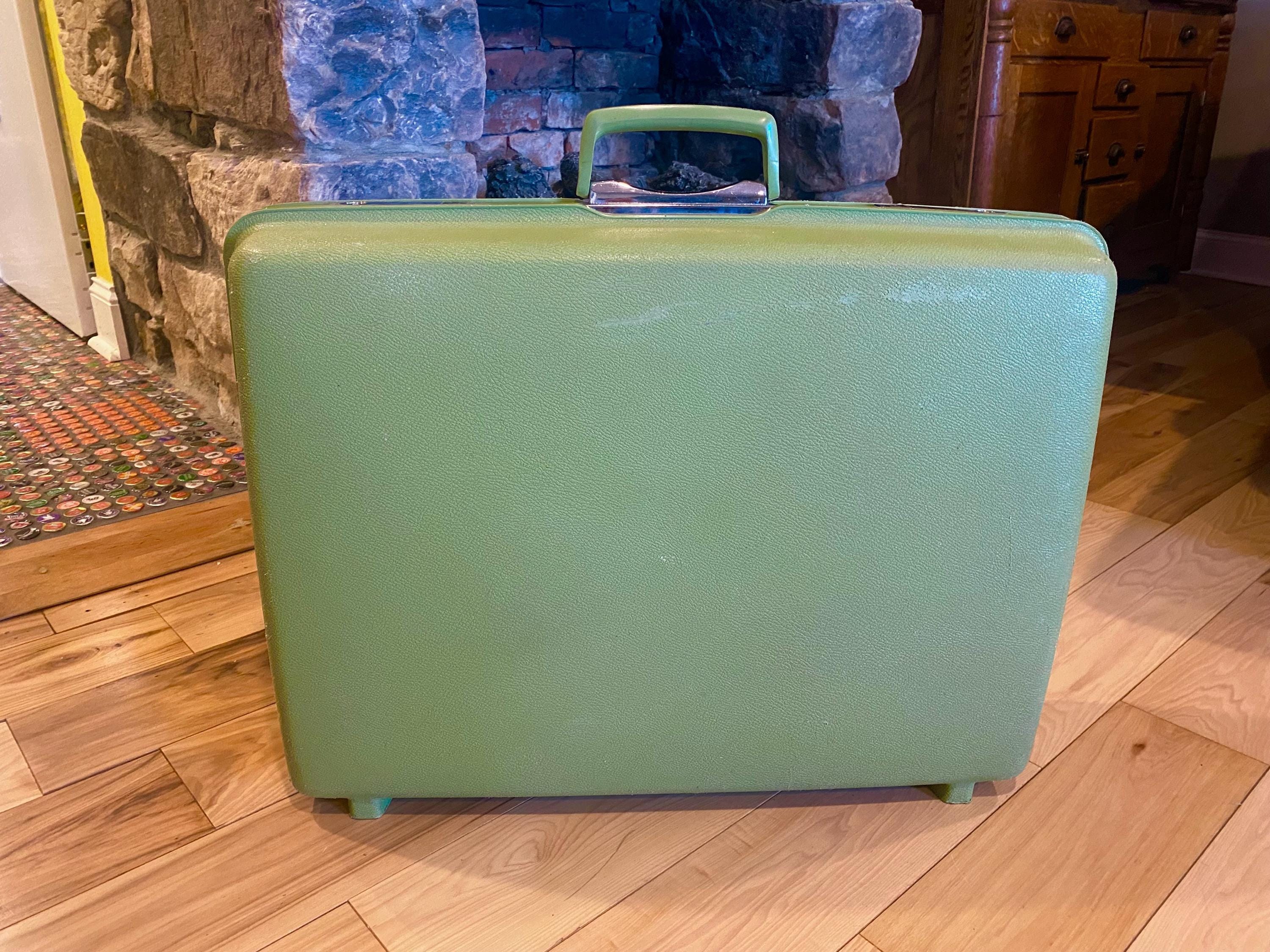 Large Vintage Lime Green Samsonite Saturn Hard Shell Suitcase- 24