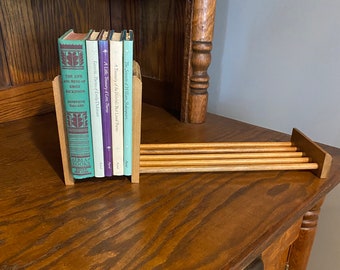 Vintage Tabletop Desktop Adjustable Sliding Wood Book CD DVD Shelf- Oak Finish Book Holder in Original Box