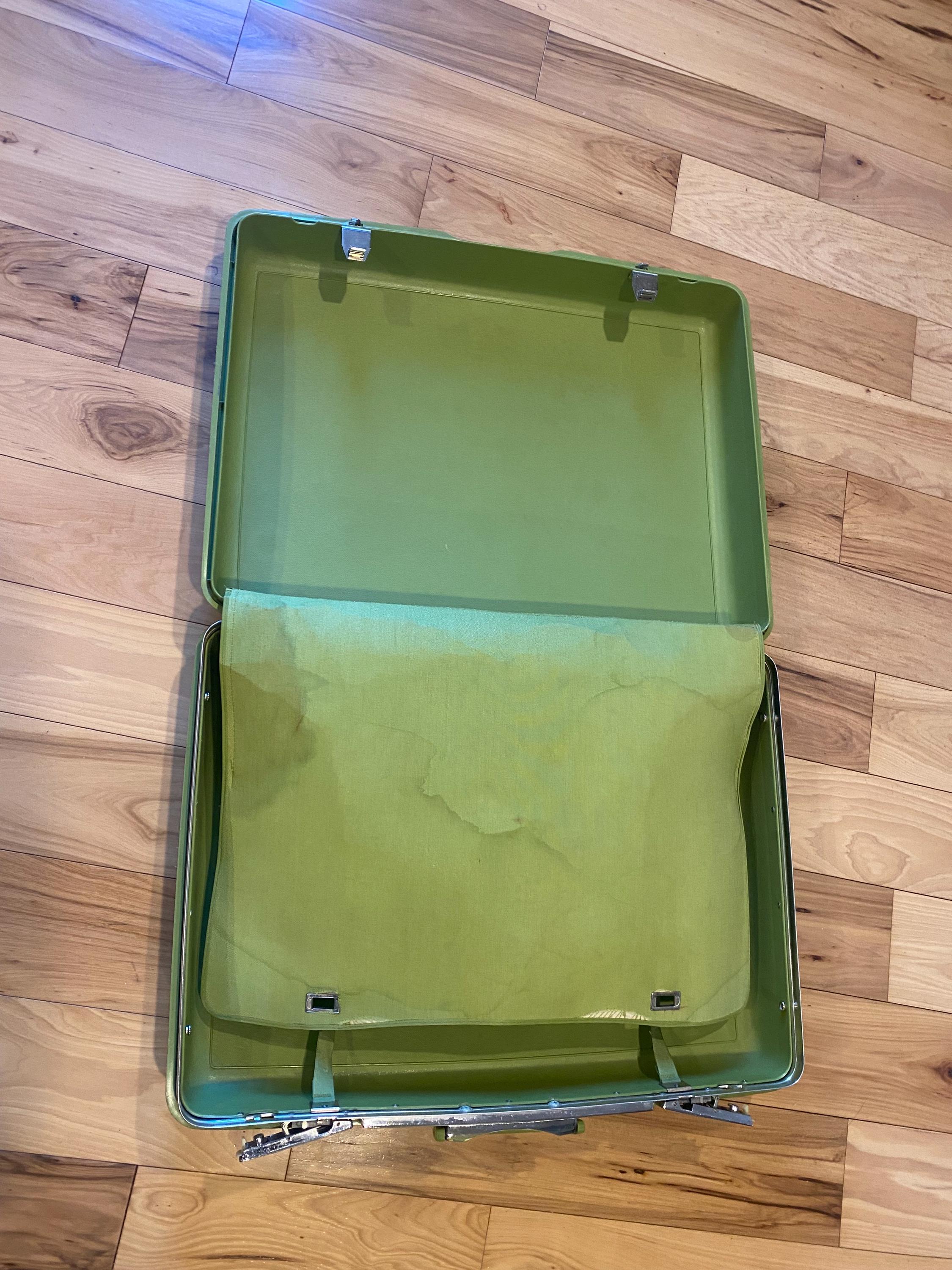 Large Vintage Lime Green Samsonite Saturn Hard Shell Suitcase- 24