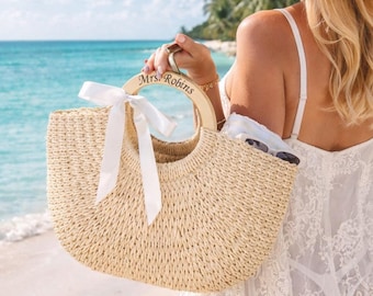 Custom Mrs Beach bag, Personalized beach tote bag , Custom straw tote bags, bride to be gifts, future Bride Custom tote straw bags - w.hand