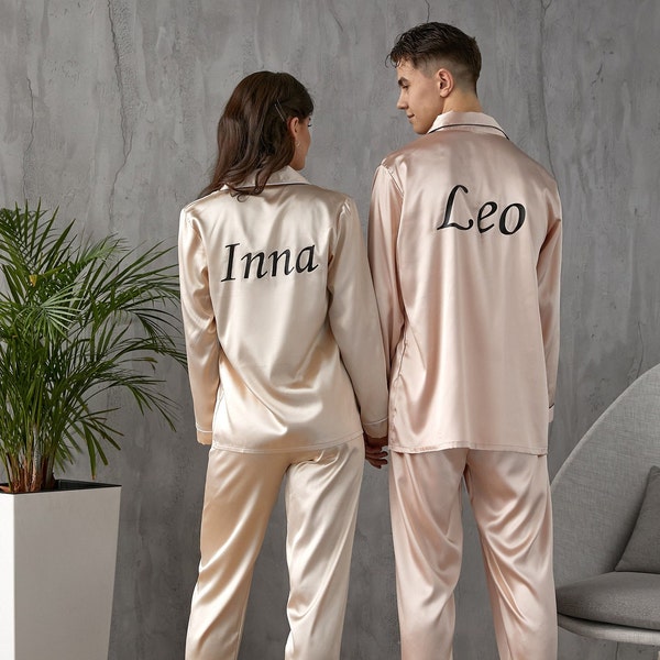Personalized Satin Pajamas for Couple, Mr and Mrs Custom Pyjamas, Wedding pjs, Groom and Bride Pajamas, Honeymoon/Anniversary gift- L+L