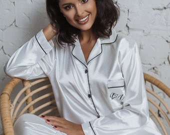Bridal White Satin Pajama, Mrs Custom Pajama set, Getting ready Pajamas, Bridal gift, Honeymoon pajama, Custom Bridesmaids-L+L,Made To Order