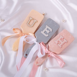 Unique Bridesmaid Hair Brushes, Bridesmaid gifts, Bachelorette favors, Personalize gifts, Bridal shower gifts, Unique Wedding favors - pearl