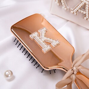 Personalized Bridesmaid Hair Brushes, Custom Gift for Bridal Party, Custom Hair Brushes, Bridesmaid Proposal gift, Bachelorette favor- pearl