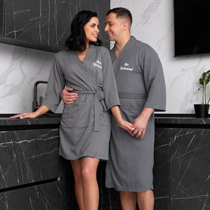 Custom Mr and Mrs Waffled Robes, Matching Robes for Couple, Groom and Bride, His and Hers Bathrobes, Anniversary, Honeymoon gift-wafled soft