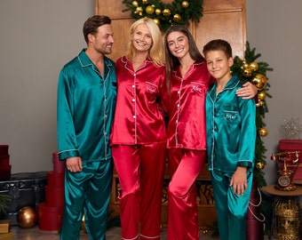 Family Xmas Satin Pjs for, Custom Satin Pajamas, Christmas Pajamas, Christmas Gift, Green Red Satin Pjs, Personalized Pjs, Xmas Eve gift-L+L