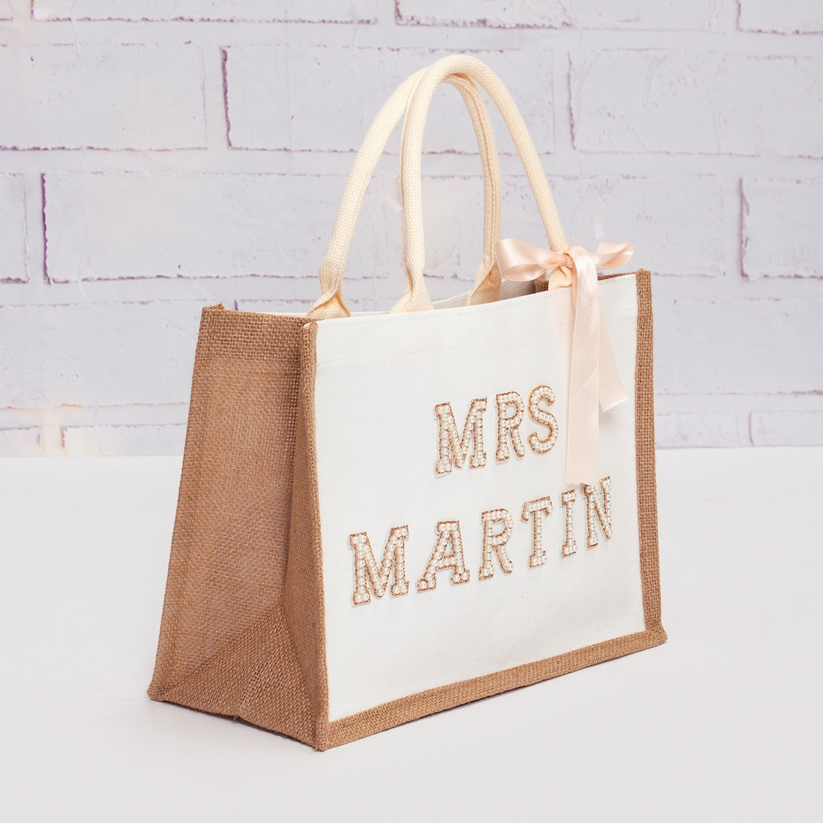 Bride Tote Bag, Bride Gift, Bridal Shower Gift, Bachelorette Bags, Honeymoon Beach Bag, Mrs Custom Bag, Customized Bride Bags-white Pearls - Etsy