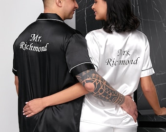 Mr and Mrs Custom Satin Pajamas, Groom and Bride Pajamas, Wedding pjs, Personalized Pajamas for Couple, Honeymoon/Anniversary gift- S+L