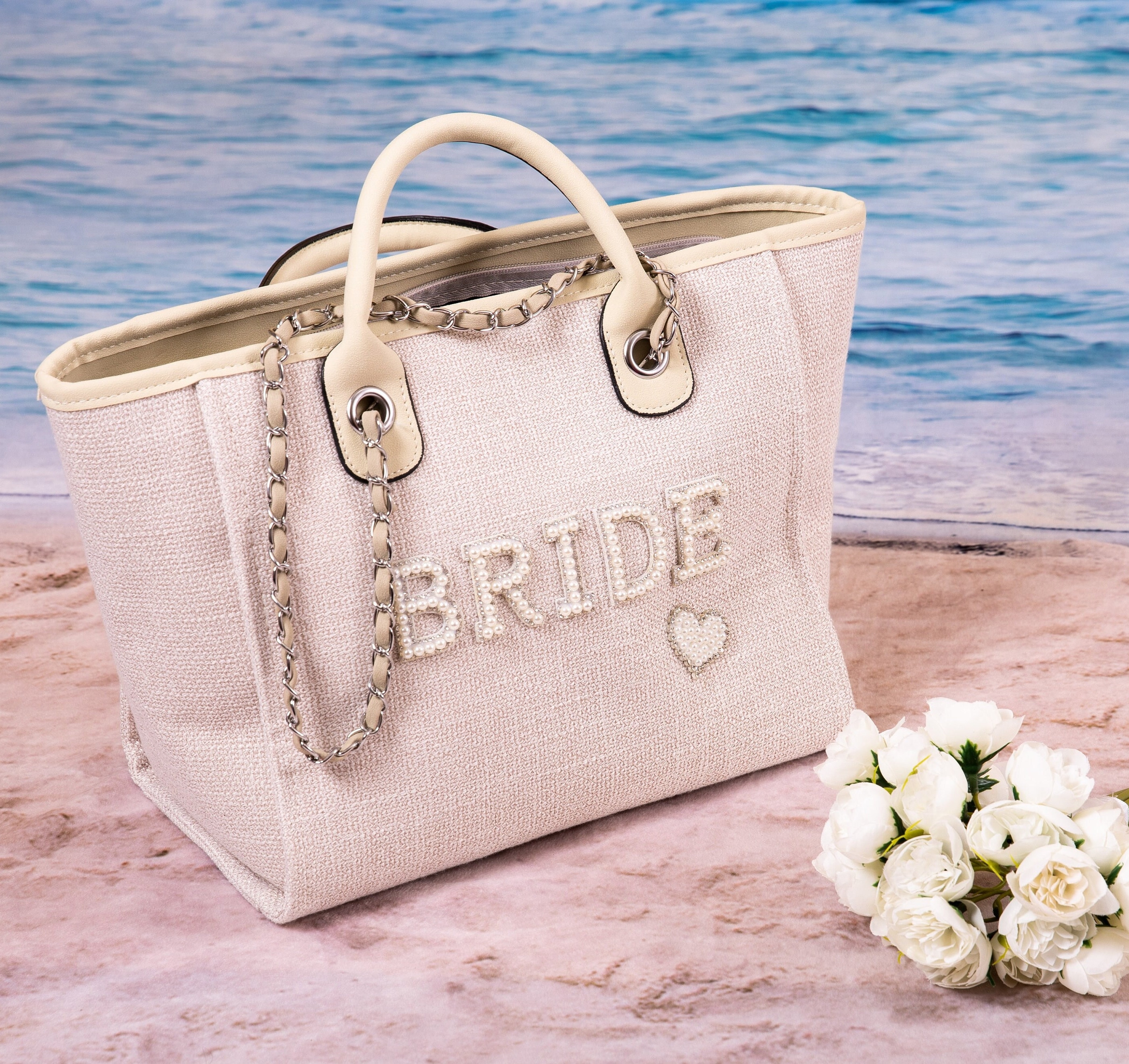 Bride Tote bag, Bridal Gift, Bachelorette bags, Honeymoon beach bag, Mrs Custom Bag, Customized Bride Bags, Bachelorette totes- chain,pearls