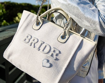 Mrs Custom Bag, Bride Tote bag, Bridal Gift, Bridesmaid tote bags, Honeymoon beach bag, Custom Bride Bag, Bachelorette totes - chain,pearls