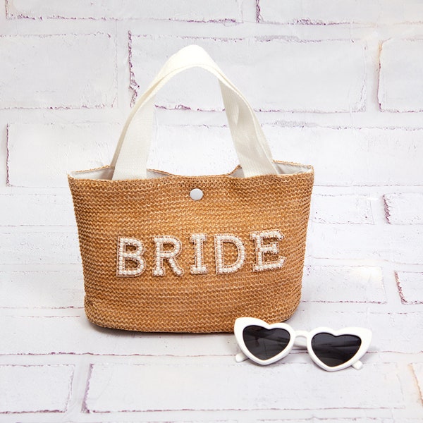 Custom Mrs. Pearls Beach bag, Custom Straw bag, beach small bag, bride pearls bag, honeymoon gifts for Bride, Bride gifts - small bag