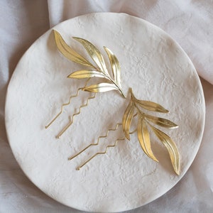 Épingles à cheveux en feuilles d&#39;or éthéré, peigne à cheveux en feuille d&#39;olivier pour mariage grec, morceau de cheveux en branche pour mariage bohème, peigne latéral en métal feuille de laurier