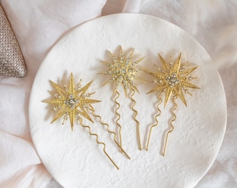 Art deco star wedding hair comb set, Gold starry bridal hair pins with crystals, wedding celestial hair accessories for bride.