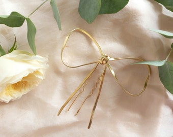 Schlichte und elegante Schleifen Haarnadel in gold für moderne Bräute, Braut zierlicher Haarkamm, Schleifennadel für klassische Braut, Braut Haarschmuck