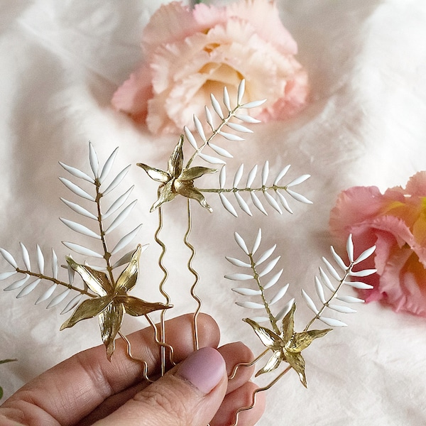 Statement leaves hairpin, gold fern and jazmine flower headpiece, jewelry enamel hair comb, set of 3 bridal comb with leaves and flowers