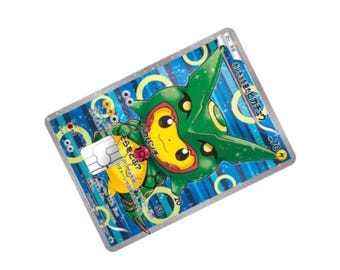 Aspecto de tarjeta de crédito de Pikachu Rayquaza con poncho