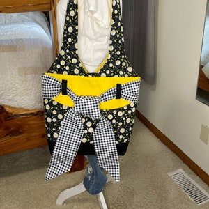 Tote hecho a mano Daisy and Gingham Bow con cartera y monedero