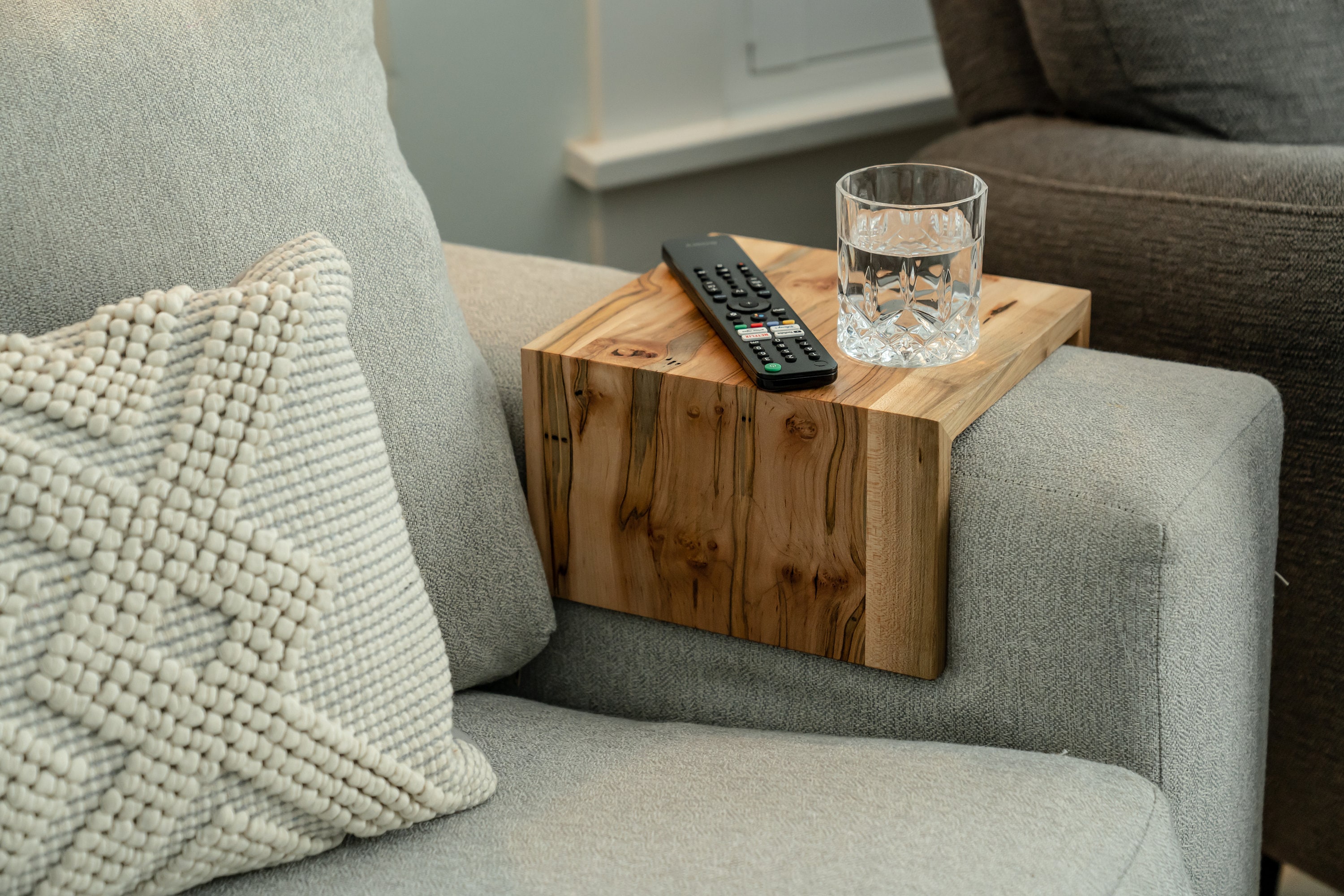 Couch Cup Holder Tray Drink Holder for Couch, Sofa Wooden Bamboo Drink  Snack Caddy with Remote Control Holder - China Sofa Arm Tray and Sofa Arm  Table price