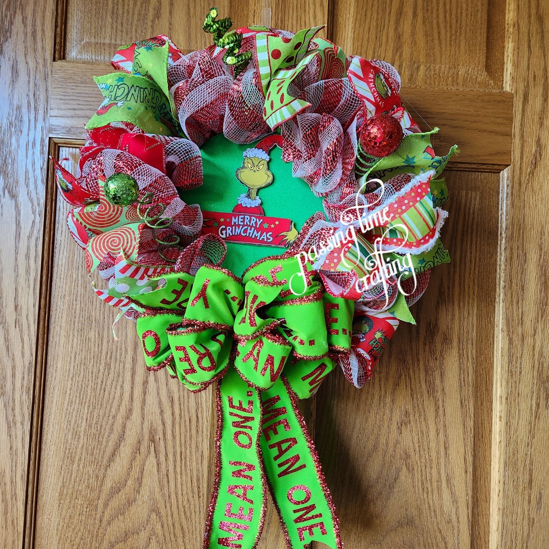 Grinch Wreath Deco Mesh, a Small Masterpiece That Captures the Essence ...